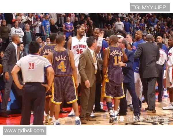 足球场上的争议巨星：那些因场外风波而臭名昭著的球员们